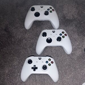 White Wireless Controller (Pick 1)
